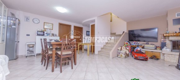 4 rooms Villa in Noviglio, Italy No. 139766 3