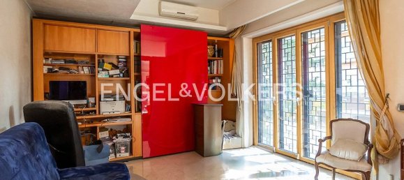 3 bedrooms Apartment in Rome, Italy No. 59666 4