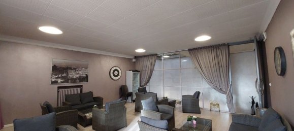  عقار تجاري في Arezzo, Italy 220متر مربع رقم 207094 20