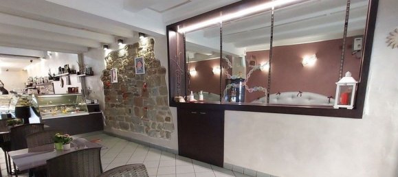  عقار تجاري في Arezzo, Italy 220متر مربع رقم 207094 17