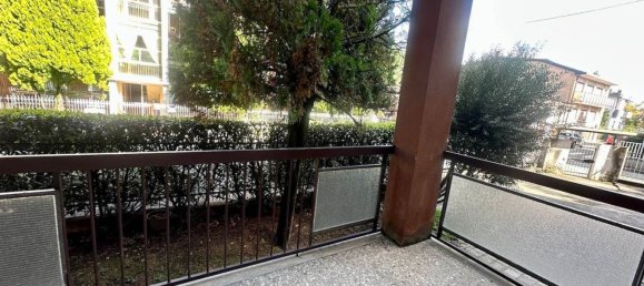 4 غرف نوم شقة في Varedo, Italy رقم 378428 10