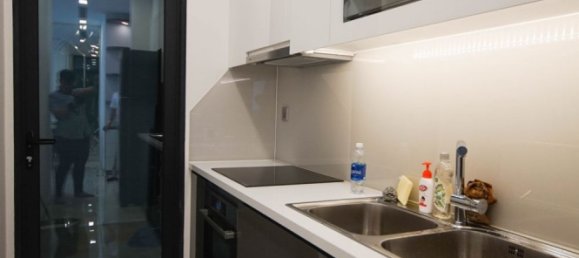 2 rooms Office in District 1, Vietnam No. 17558 4