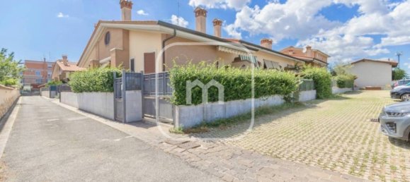 5 bedrooms Villa in Rome, Italy No. 334385 2