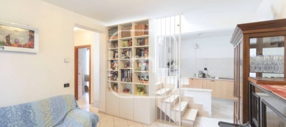 5 bedrooms Villa in Rome, Italy No. 334385 17