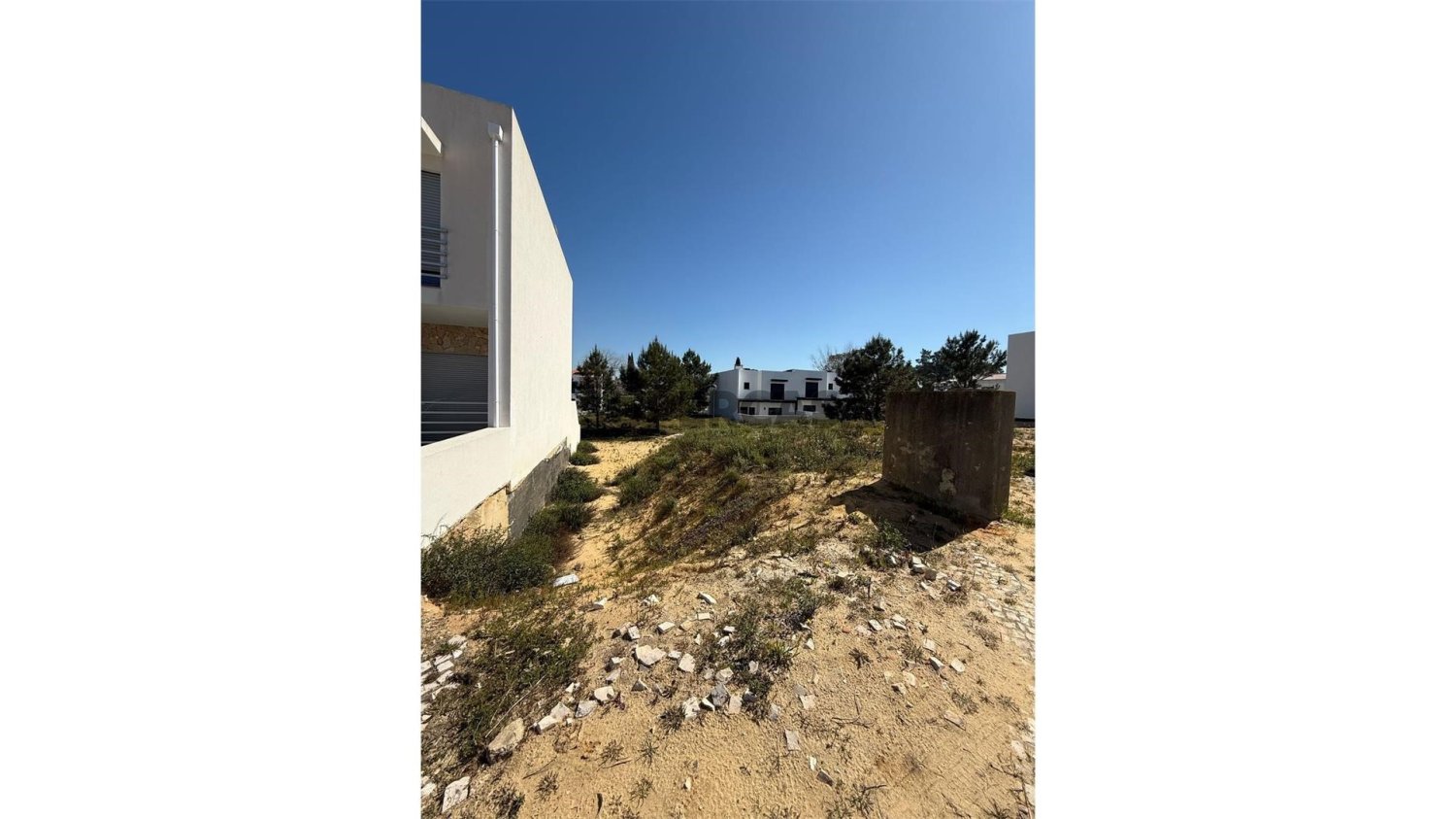  Land in Sesimbra, Portugal No. 254749