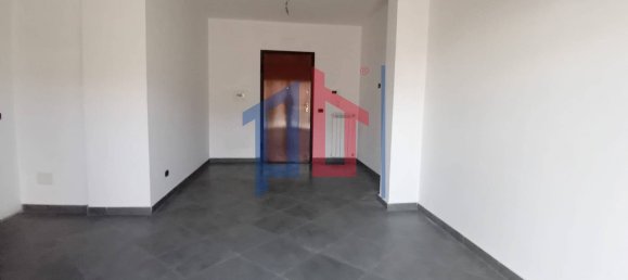 Квартира с 3 комнатами в Ардеа, Италия № 142559 12