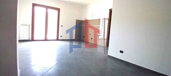 Квартира с 3 комнатами в Ардеа, Италия № 142559 16