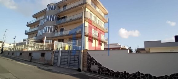 Квартира с 3 комнатами в Ардеа, Италия № 142559 3