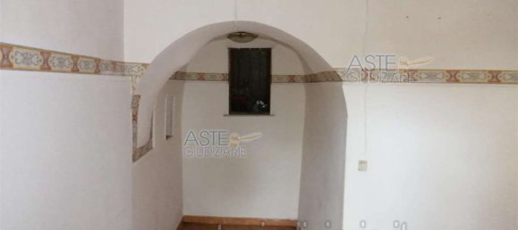 4 rooms Apartment in Ceraso, Italy No. 180068 5