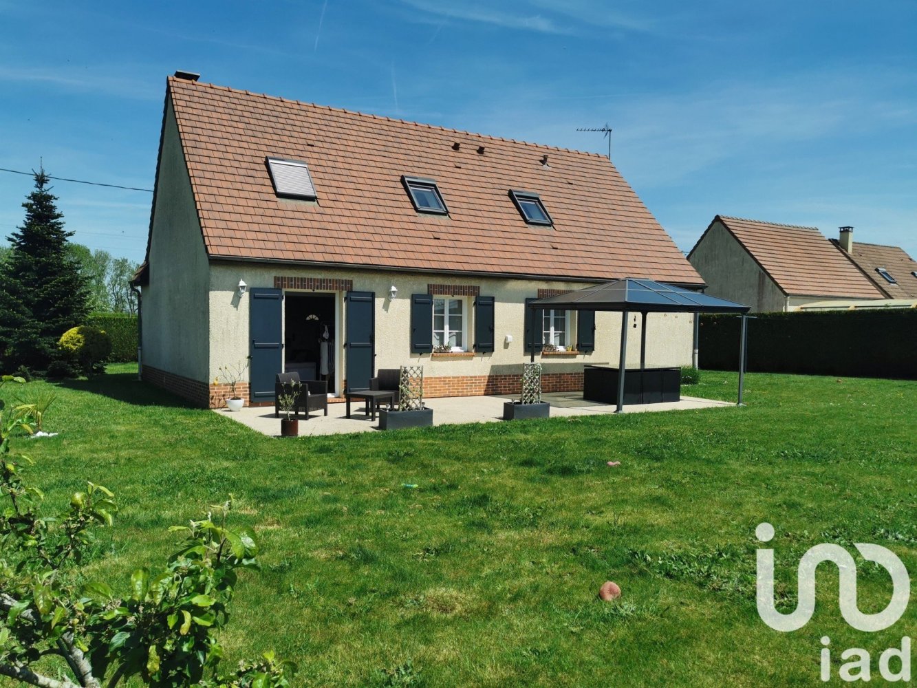 4 Schlafzimmer Haus in Serifontaine, France, Nr. 222582