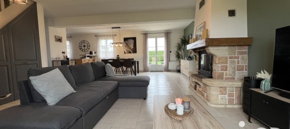 4 Schlafzimmer Haus in Serifontaine, France, Nr. 222582 2