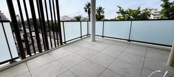 2 bedrooms Apartment in Frejus, France No. 321919 3