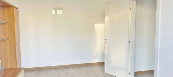 Apartamento de 2 dormitorios en Merate, Italy No. 336430 2