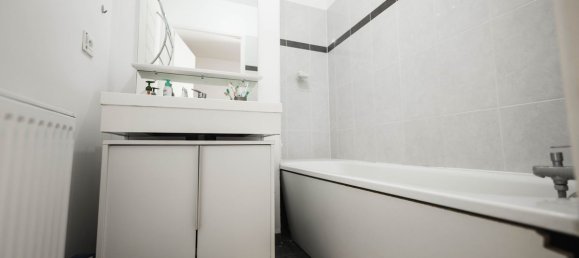 2 Schlafzimmer Doppelhaus in Saint-Pierre-du-Perray, France, Nr. 328797 11