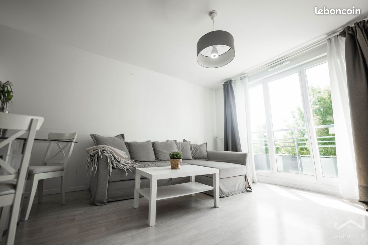 2 Schlafzimmer Doppelhaus in Saint-Pierre-du-Perray, France, Nr. 328797