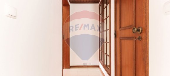 3 bedrooms Apartment in Lisbon, Portugal No. 81613 5