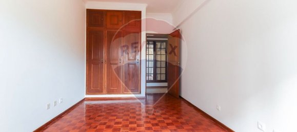 3 bedrooms Apartment in Lisbon, Portugal No. 81613 6