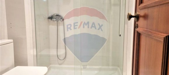 3 bedrooms Apartment in Lisbon, Portugal No. 81613 2