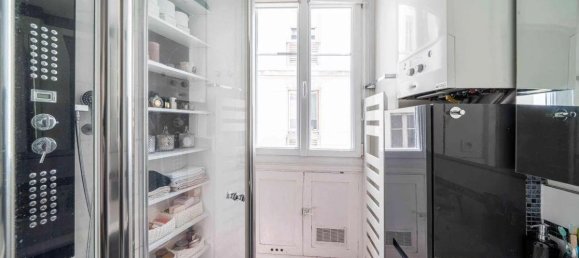 1 bedroom Apartment in Paris, France No. 298133 7