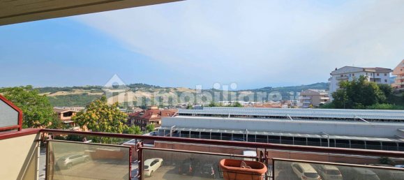 3 Schlafzimmer Wohnung in Teramo, Italy, Nr. 341361 12