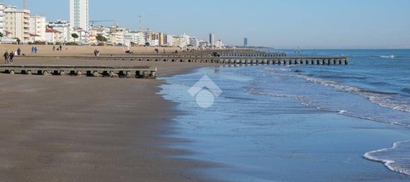 2 bedrooms Apartment in Jesolo, Italy No. 202467 6