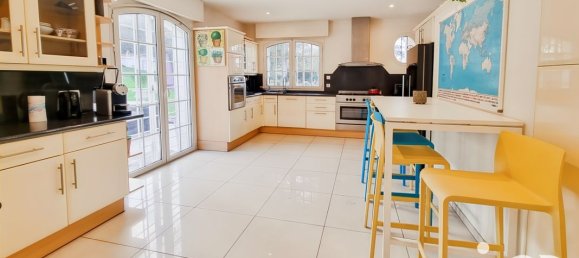 5 غرف نوم منزل في Noisy-le-Grand, France رقم 328873 17