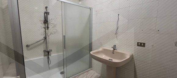 3غرفة شقة في Bari, Italy رقم 34273 47