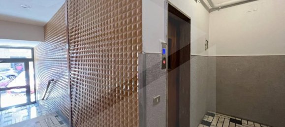 3غرفة شقة في Bari, Italy رقم 34273 55