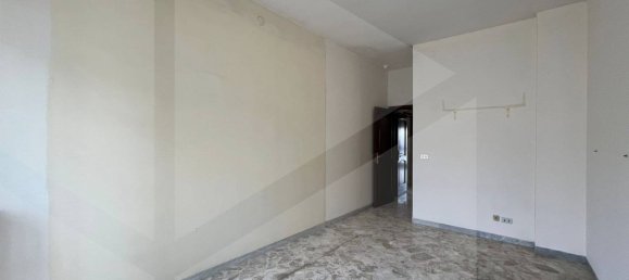 3غرفة شقة في Bari, Italy رقم 34273 40