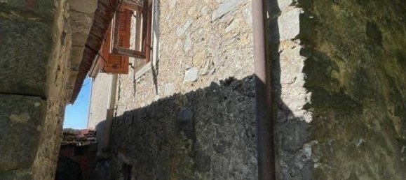 4 rooms House in Filattiera, Italy No. 123954 3