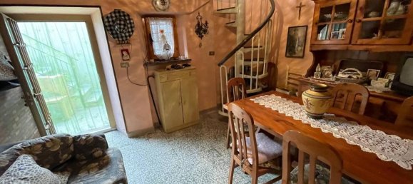 4 rooms House in Filattiera, Italy No. 123954 12