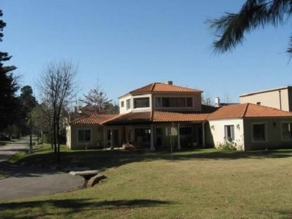 4 bedrooms House in Pilar, Argentina No. 55478