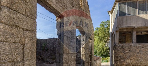 230m² Warehouse in Covilha, Portugal No. 68040 11