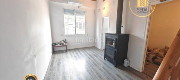 3 bedrooms Apartment in Terrassa, Spain No. 181414 2