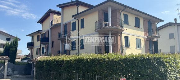 2 bedrooms Apartment in Brescello, Italy No. 312618 4