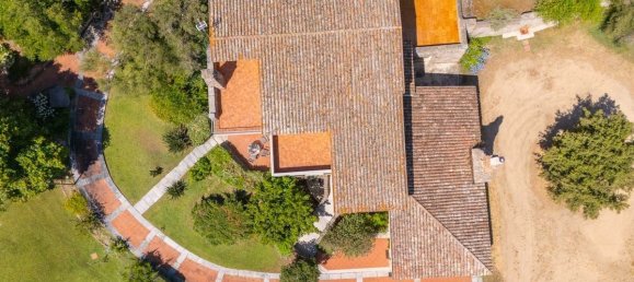 4 bedrooms House in Olbia, Italy No. 295147 2