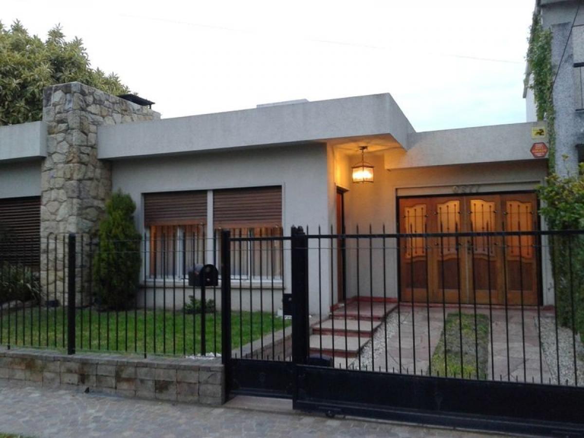 Casa T2 em Moron, Argentina N.º 8494