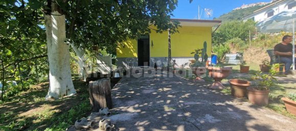 1 bedroom House in Follo, Italy No. 374480 2