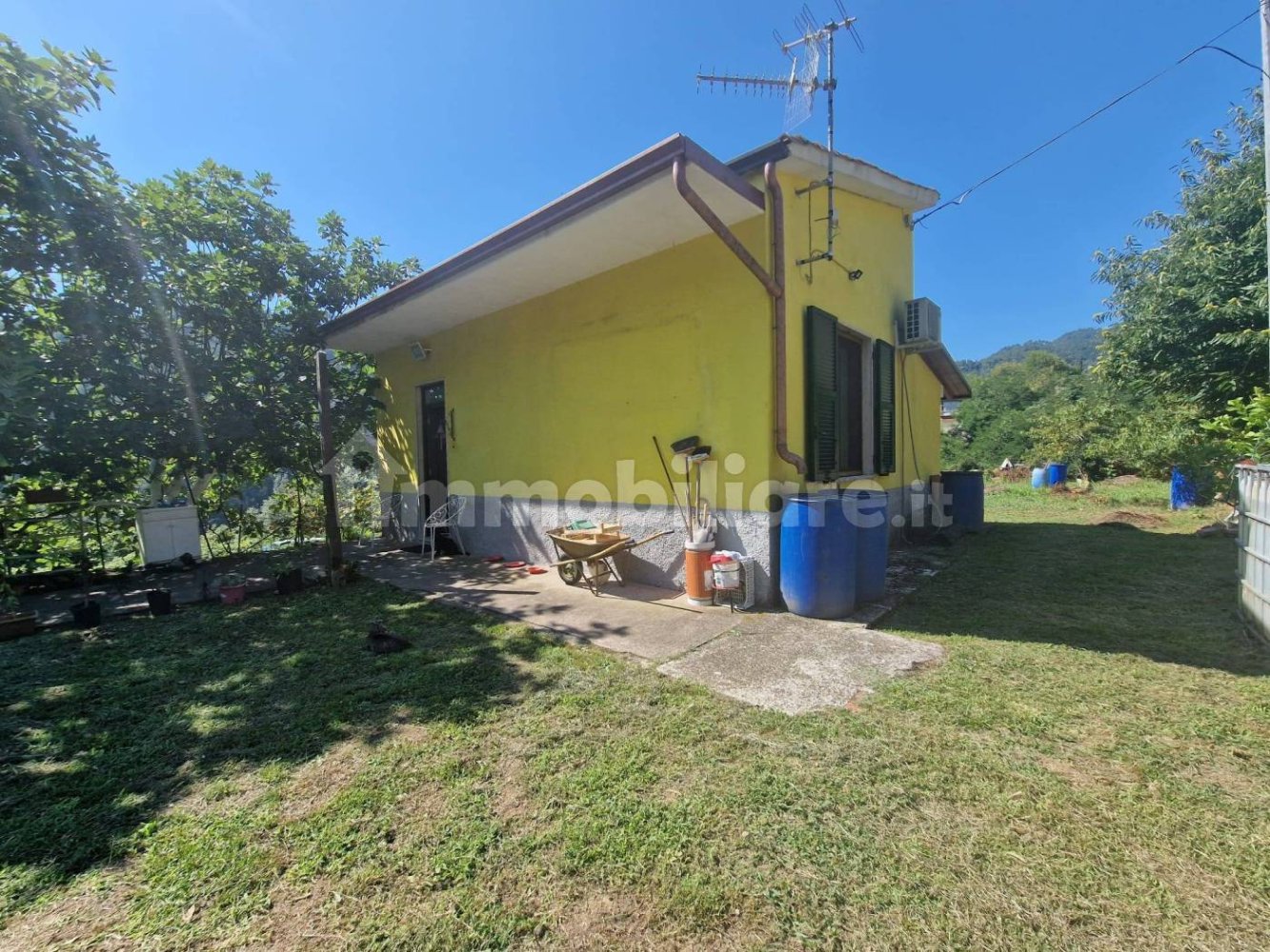 1 bedroom House in Follo, Italy No. 374480