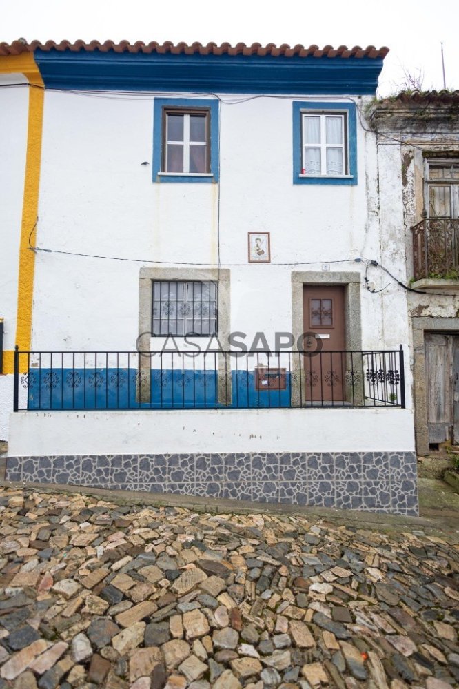 77m² Building in Quarteira, Portugal No. 195768