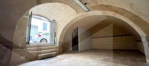 2 rooms Apartment in Andria, Italy No. 14763 2