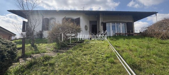 3 bedrooms Villa in Fino Mornasco, Italy No. 8496 32