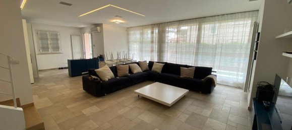 4 rooms Villa in Forte dei Marmi, Italy No. 76906 24