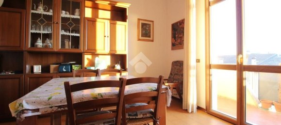 Квартира с 5 комнатами в Прато, Италия № 167108 2