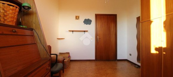 Квартира с 5 комнатами в Прато, Италия № 167108 31