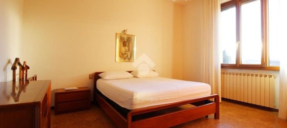 Квартира с 5 комнатами в Прато, Италия № 167108 22