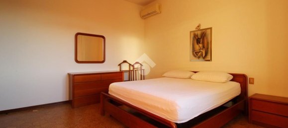 Квартира с 5 комнатами в Прато, Италия № 167108 24