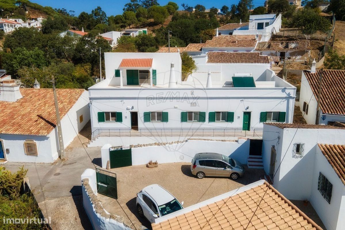 Casa de 4 dormitorios en Sao Bras de Alportel, Portugal No. 27704