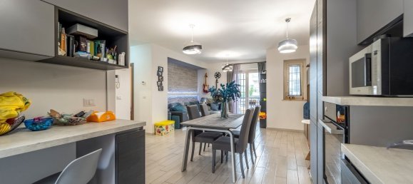 Квартира с 4 комнатами в Марино, Италия № 31441 7