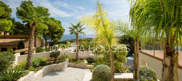 4 bedrooms Villa in Moraira, Spain No. 83562 3